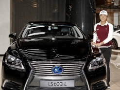리디아고 선수에게 국내 체류기간 동안 의전차량으로 ‘LS600h’ 지원