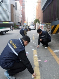 관악구, 불법 광고물 척결로 쾌적한 도시환경 조성