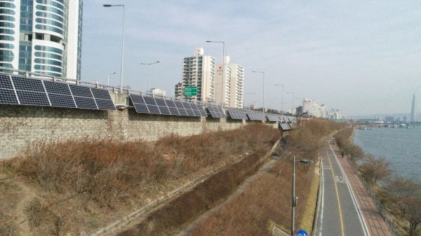 서울에너지공사, 강변북로에 국내 최초‘태양의 도로’준공