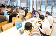 (포토)  용산구청 구내식당 테이블 칸막이 설치