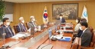 한은, 0.5% 금리 동결…코로나 재확산에 완화기조 유지