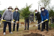 환경 목재산업 기업인... 탄소중립의 친환경숲을 조성