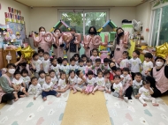 부영 사랑으로 어린이집’에 어린이날 선물...전국 68개원에‘하트 모양’티셔츠 2,763장 전달