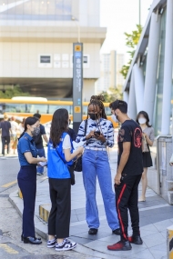 마포구관내 외국인 코로나19 선제검사 ... 백신접종 홍보 환경캠페인