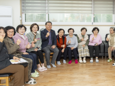 용산구,  지역 내 경로당 93곳 전수 방문…어르신 1,800여 명 만