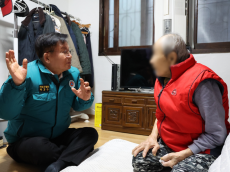 “추운 겨울, 괜찮으신가요” 박강수 마포구청장 주거취약가구 직접 살펴