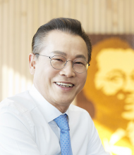 디벨로퍼 ‘대마왕’ 문주현 한국자산신탁 회장, 계열사 사업장에 개인 자금 넣어 재미 ‘쏠쏠’