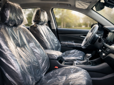 새차 보호 비닐 그대로 두면 독된다.. 즉시 제거 필요