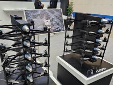 자폭용 무인기, 전장환경 변화와 기술혁신에 걸맞는 개발속도 필요