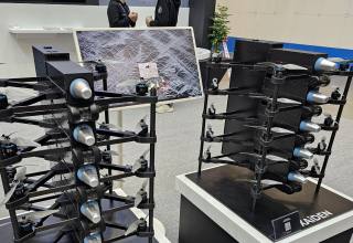 자폭용 무인기, 전장환경 변화와 기술혁신에 걸맞는 개발속도 필요